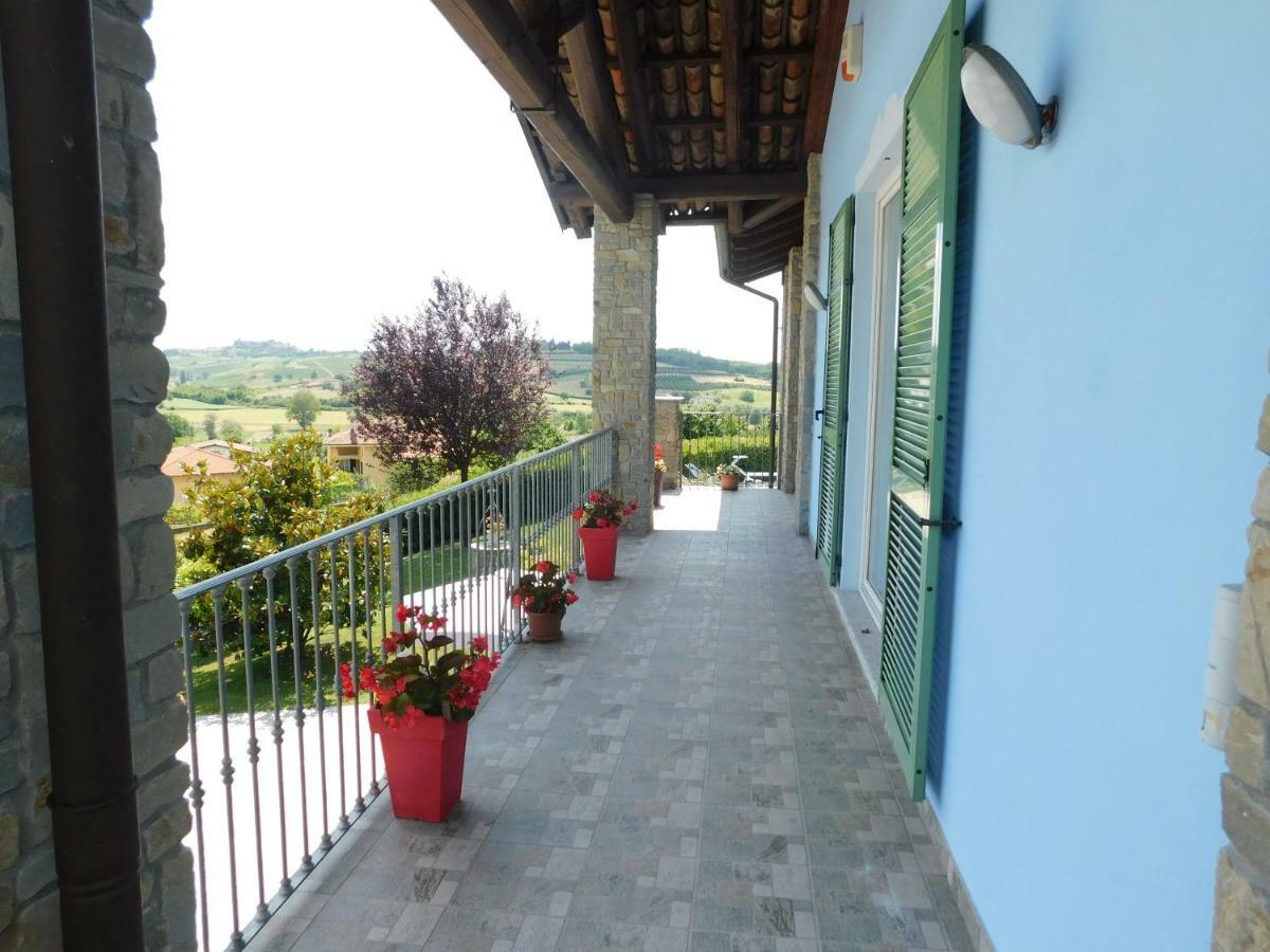 La Casa Blu Apartment Montegrosso d'Asti ภายนอก รูปภาพ