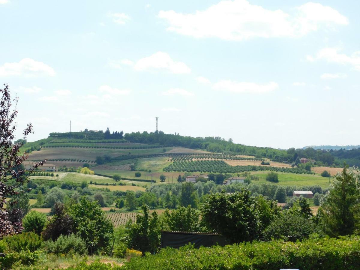 La Casa Blu Apartment Montegrosso d'Asti ภายนอก รูปภาพ